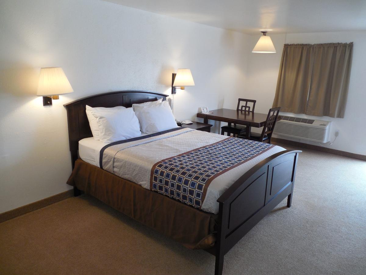 Motel 70 High Hill ภายนอก รูปภาพ