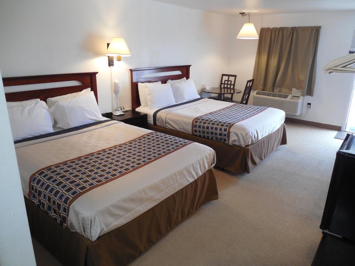 Motel 70 High Hill ภายนอก รูปภาพ