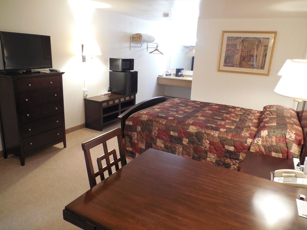 Motel 70 High Hill ภายนอก รูปภาพ