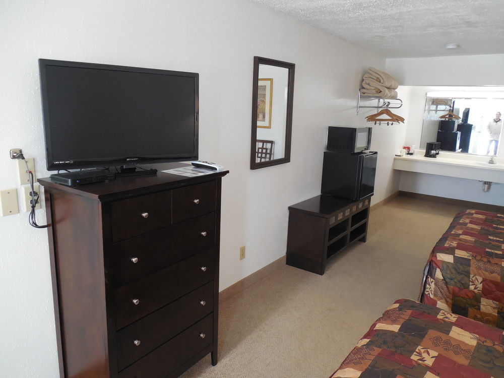 Motel 70 High Hill ภายนอก รูปภาพ