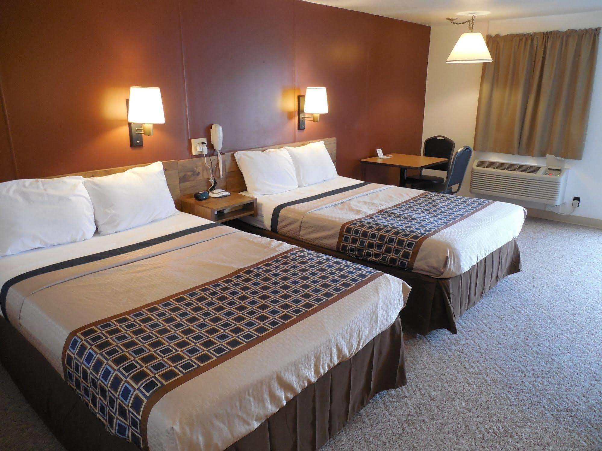 Motel 70 High Hill ภายนอก รูปภาพ