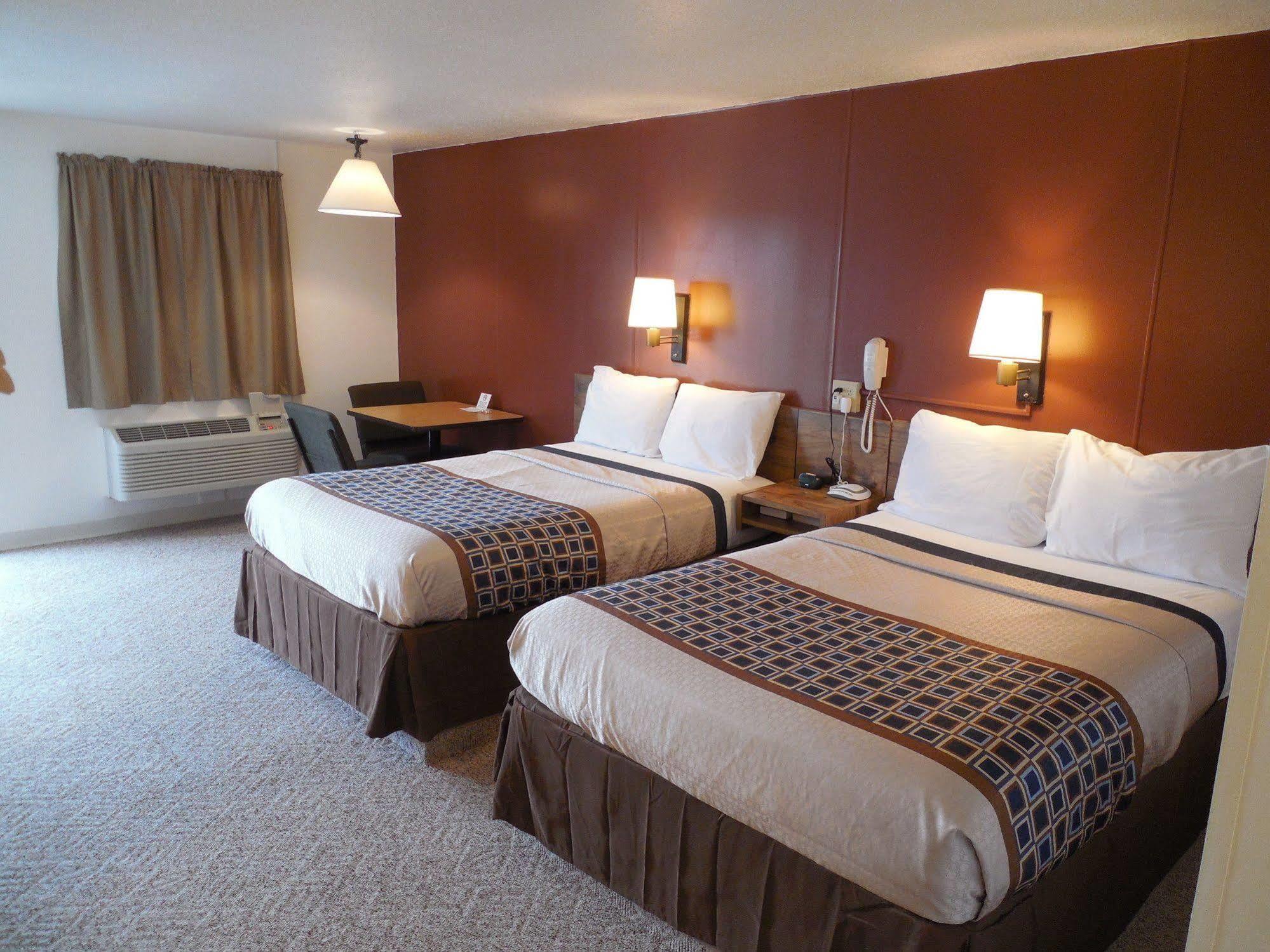 Motel 70 High Hill ภายนอก รูปภาพ