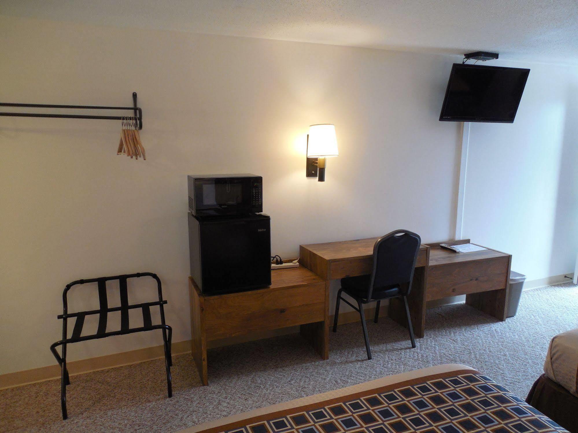 Motel 70 High Hill ภายนอก รูปภาพ